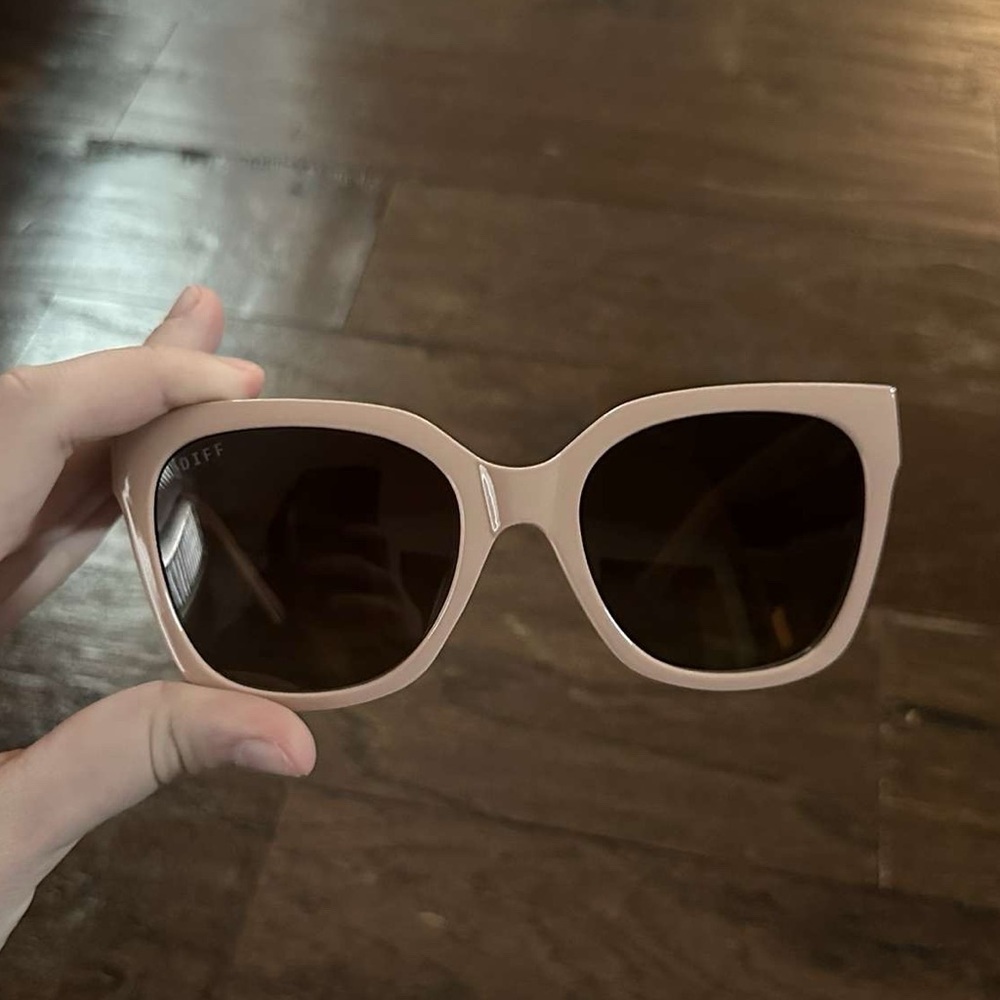 DIFF-EMILY FAUVER - GOOSE -NUDE/BROWN GRADIENT-POLARIZED SUNGLASSES-New - Picture 5 of 11